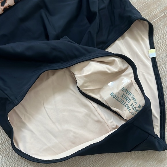 Summersalt the surf leopard Leo one piece swimsuit 6 - Picture 4 of 8